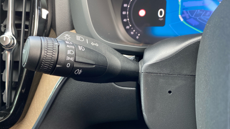 Volvo XC60 2.0 T6 [350] RC PHEV Plus Dark 5dr AWD Geartronic Estate